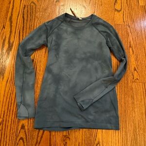 Lululemon Swiftly Breathe long sleeve top tie dye blue Size 8